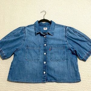 Levi’s top
